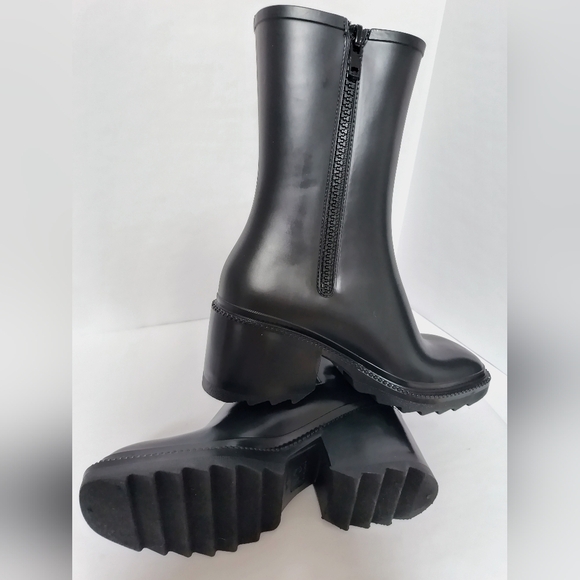 New Black Rain Boots / Size 9 - Picture 6 of 8